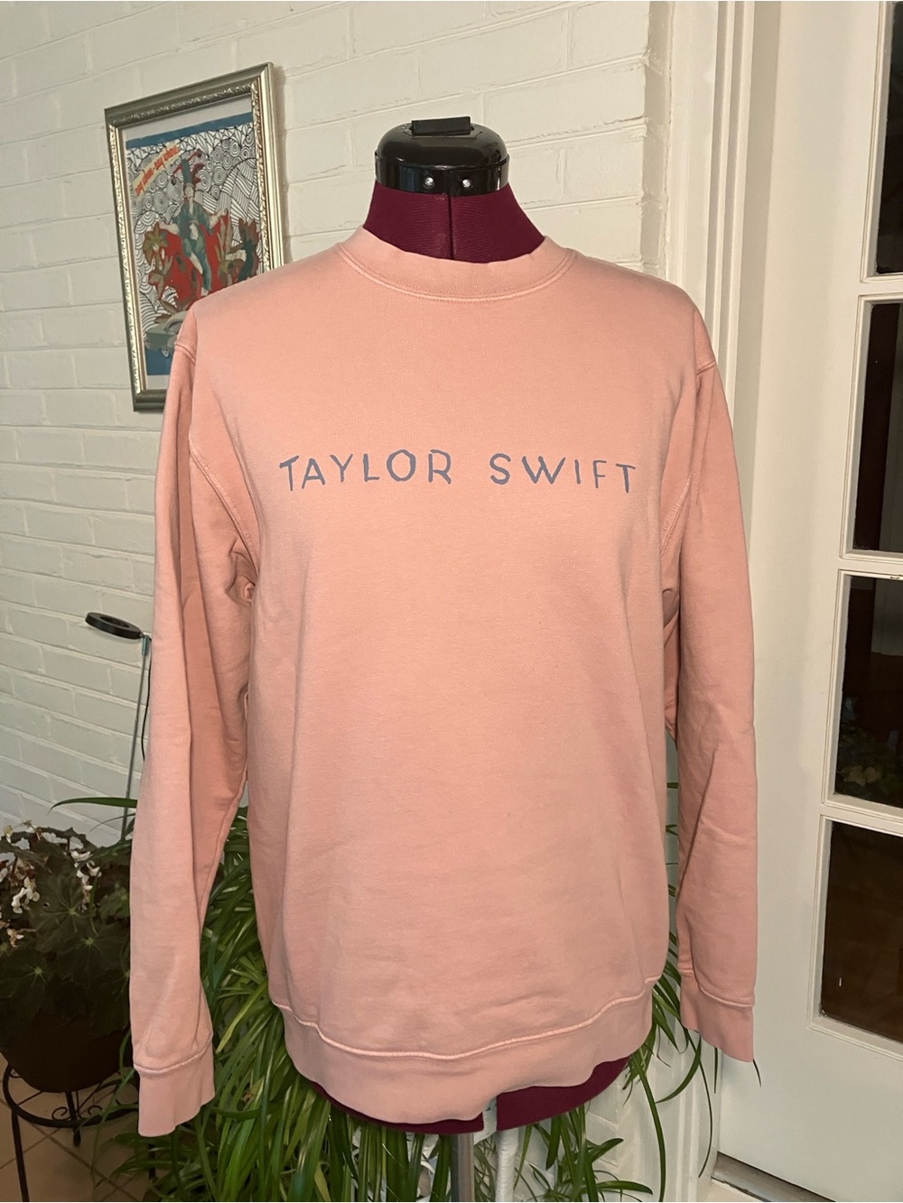 Taylor Swift 1989 Taylor’s Version | Official  Sweatshirt | Pink | Medium